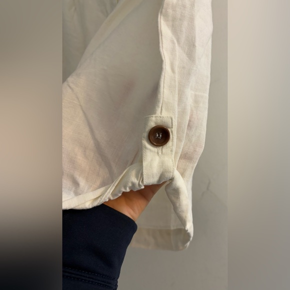 EILEEN FISHER Sz 8 White 100% Organic Linen Pleated Button Roll Up Shorts - Picture 2 of 5